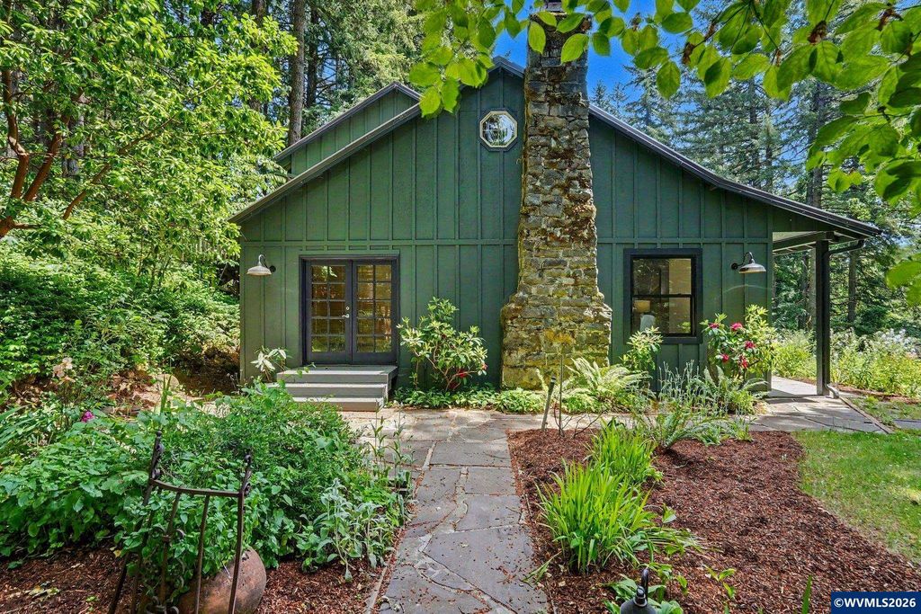 6582 Liberty Rd S, Salem, OR 97306