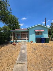 2603 Arbor Pl, San Antonio, TX 78228