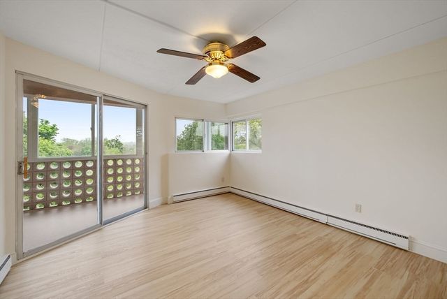 53 Melrose St 5H, Melrose, MA 02176