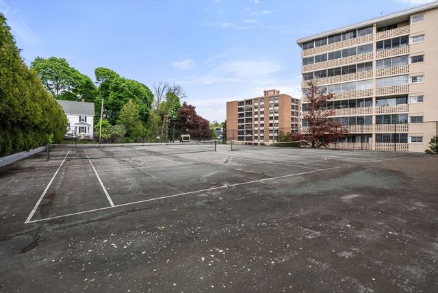 53 Melrose St 5H, Melrose, MA 02176