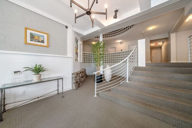 53 Melrose St 5H, Melrose, MA 02176