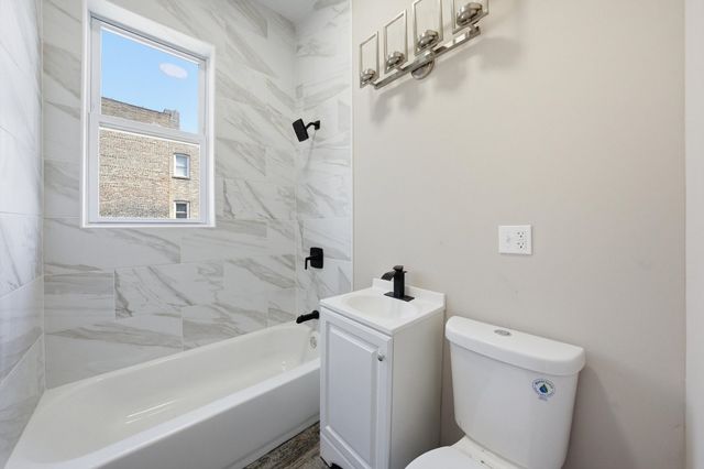 7017 S Normal Boulevard, Chicago, IL 60621