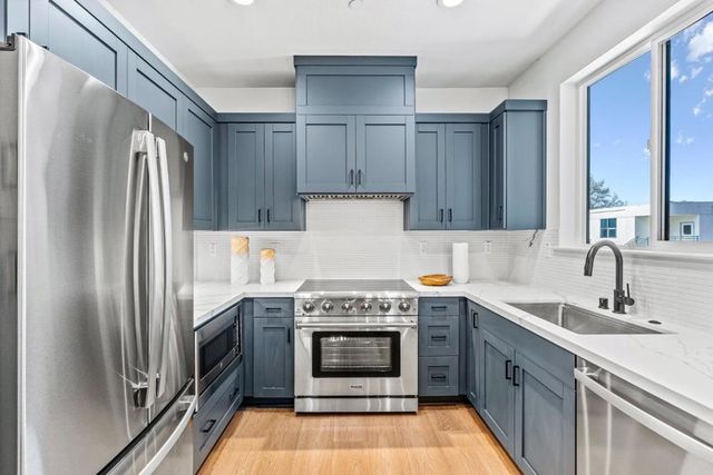 943 Woodside Road, Redwood City, CA 94061