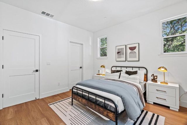 943 Woodside Road, Redwood City, CA 94061