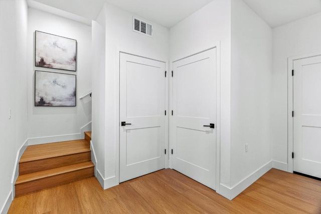 943 Woodside Road, Redwood City, CA 94061