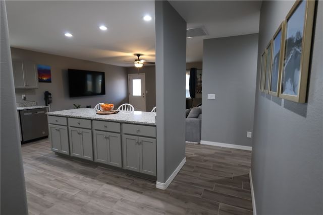 2720 E Leroy Avenue, Kingman, AZ 86409