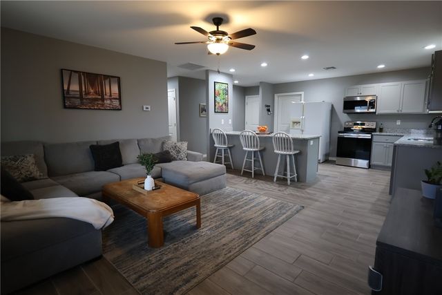 2720 E Leroy Avenue, Kingman, AZ 86409