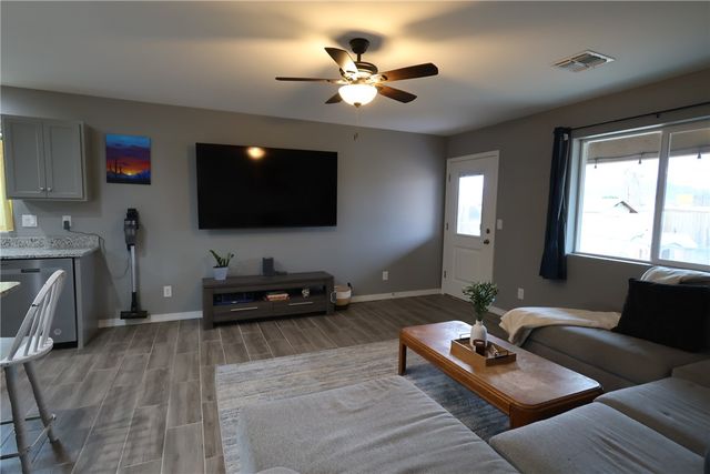 2720 E Leroy Avenue, Kingman, AZ 86409