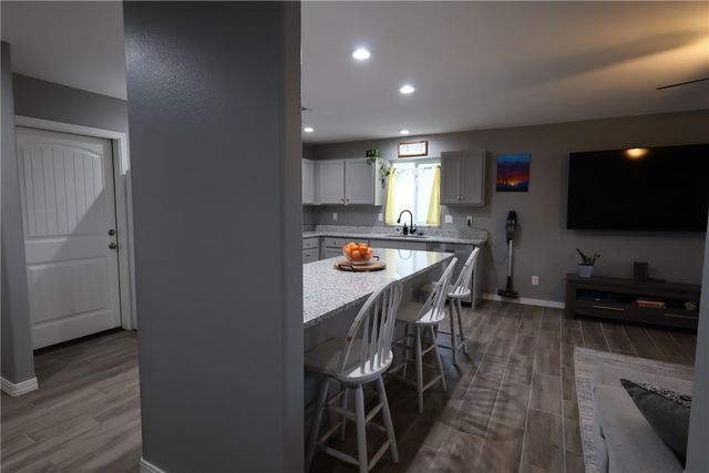 2720 E Leroy Avenue, Kingman, AZ 86409