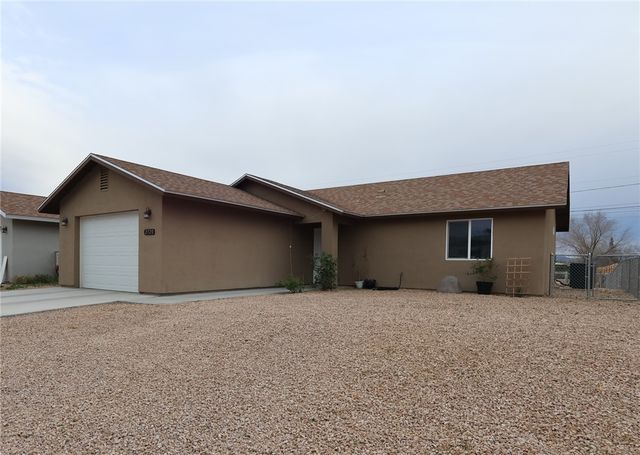 2720 E Leroy Avenue, Kingman, AZ 86409