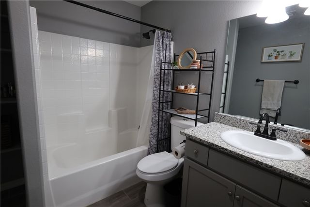 2720 E Leroy Avenue, Kingman, AZ 86409