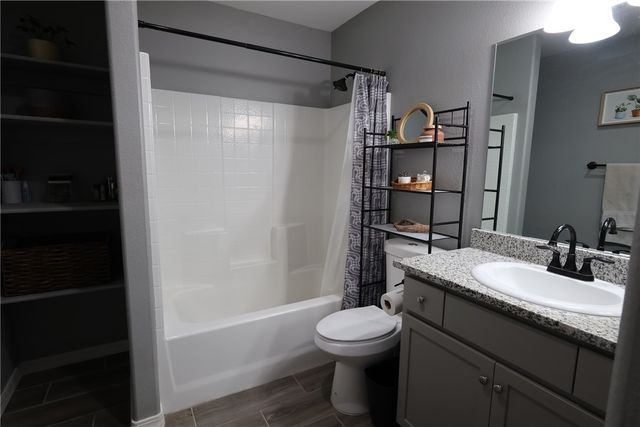 2720 E Leroy Avenue, Kingman, AZ 86409