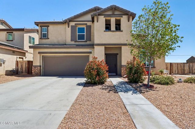 2016 Via Vida Feliz Avenue, Rosamond, CA 93560