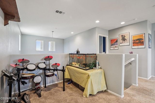 2016 Via Vida Feliz Avenue, Rosamond, CA 93560