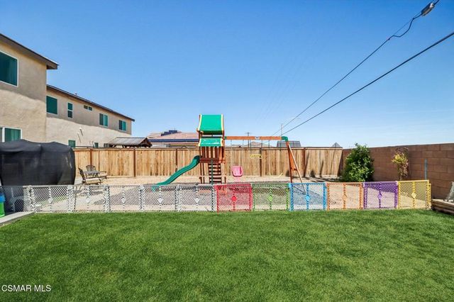 2016 Via Vida Feliz Avenue, Rosamond, CA 93560