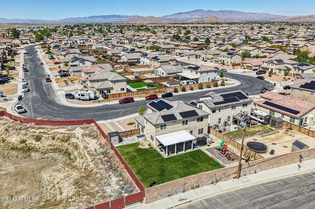 2016 Via Vida Feliz Avenue, Rosamond, CA 93560