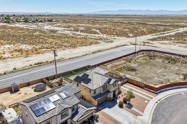 2016 Via Vida Feliz Avenue, Rosamond, CA 93560