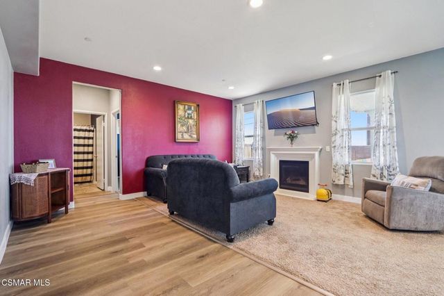 2016 Via Vida Feliz Avenue, Rosamond, CA 93560