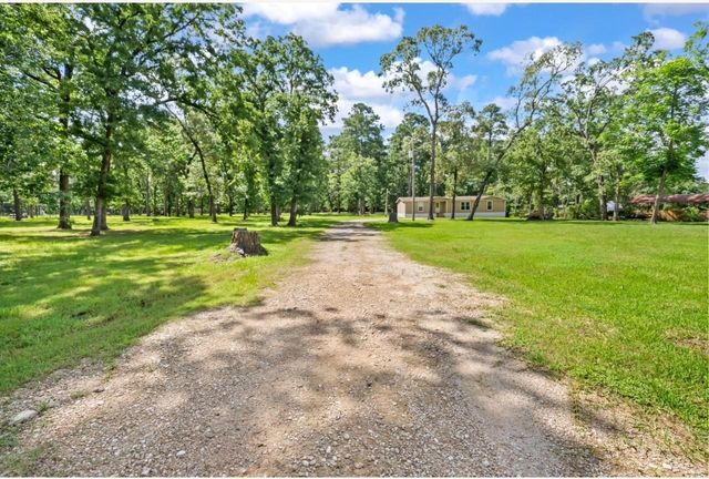 4165 Fm 2693 Road W, New Waverly, TX 77358