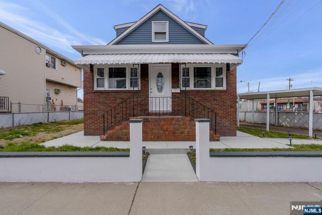 18 Sidney Street, Lodi, NJ 07644