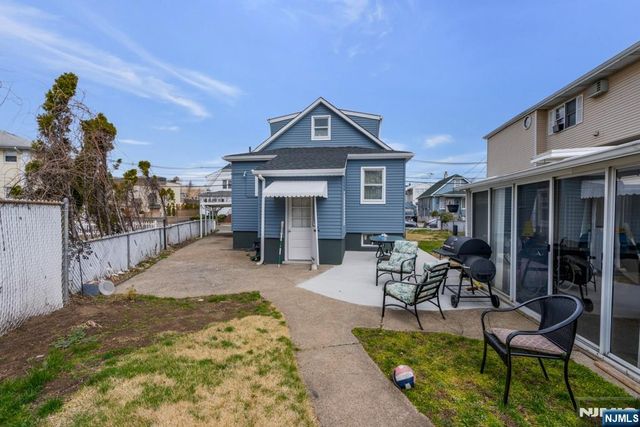 18 Sidney Street, Lodi, NJ 07644