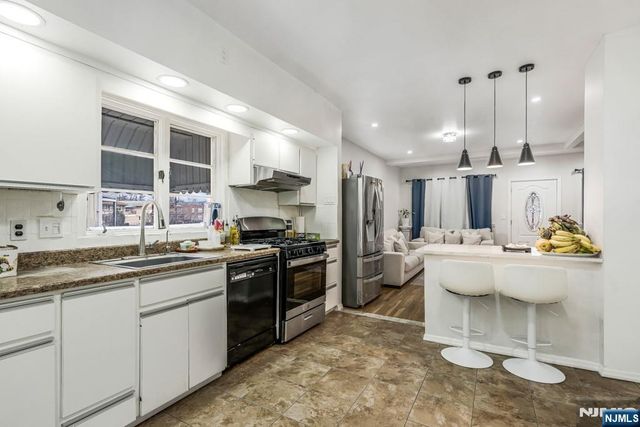 18 Sidney Street, Lodi, NJ 07644