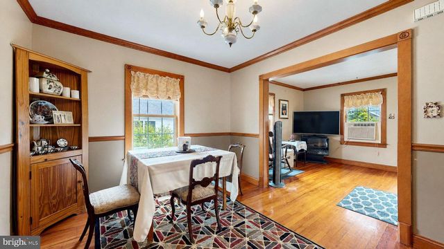 127 W PIERSON AVE, Somers Point, NJ 08244