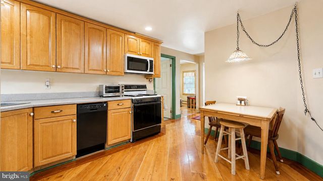 127 W PIERSON AVE, Somers Point, NJ 08244