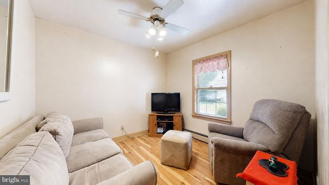 127 W PIERSON AVE, Somers Point, NJ 08244