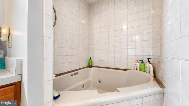 127 W PIERSON AVE, Somers Point, NJ 08244