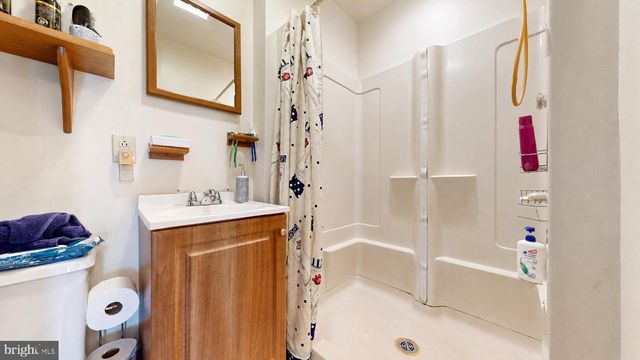 127 W PIERSON AVE, Somers Point, NJ 08244