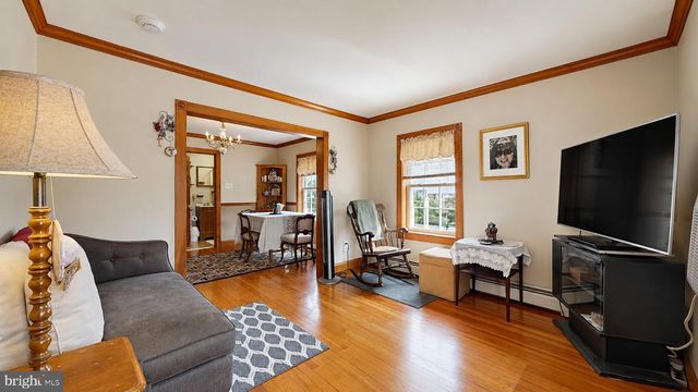 127 W PIERSON AVE, Somers Point, NJ 08244
