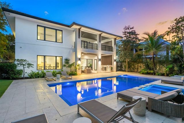 5753 SW 31st St, Miami, FL 33155