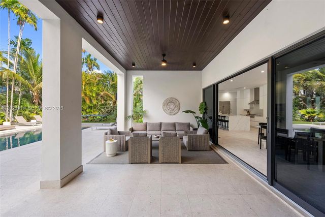 5753 SW 31st St, Miami, FL 33155