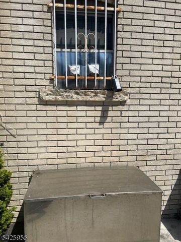 316 Jefferson St 2E, Newark City, NJ 07105