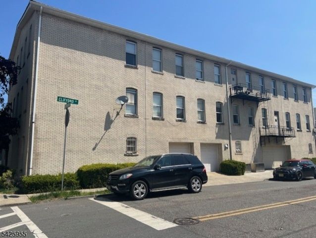 316 Jefferson St 2E, Newark City, NJ 07105