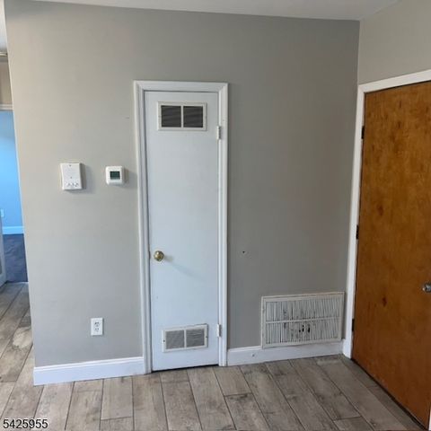 316 Jefferson St 2E, Newark City, NJ 07105