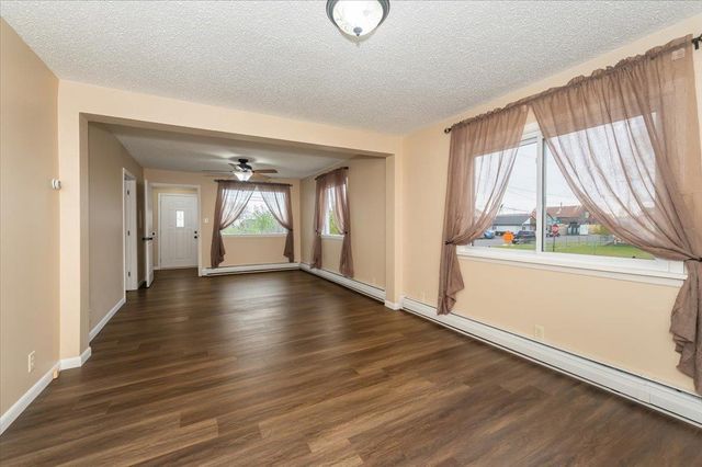 902 Winter St, Superior, WI 54880