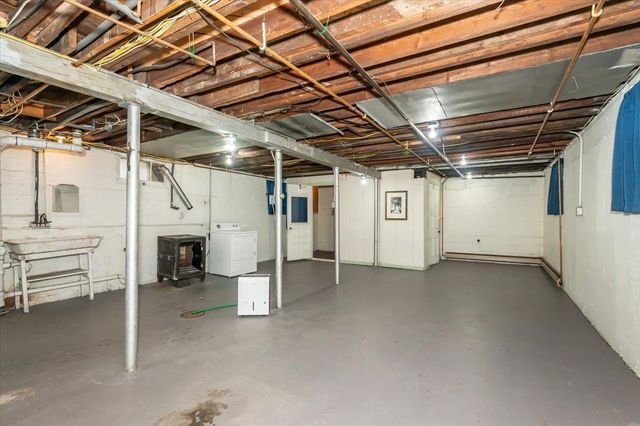 902 Winter St, Superior, WI 54880