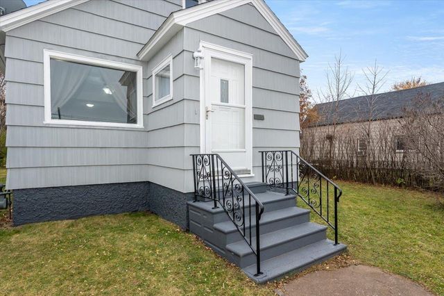 902 Winter St, Superior, WI 54880