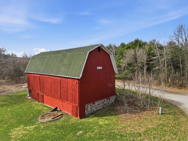 17753 Waterloo Road, Chelsea, MI 48118