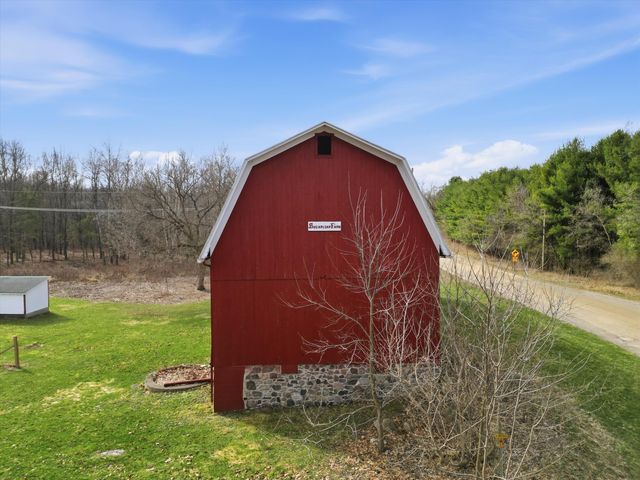 17753 Waterloo Road, Chelsea, MI 48118