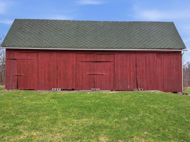 17753 Waterloo Road, Chelsea, MI 48118