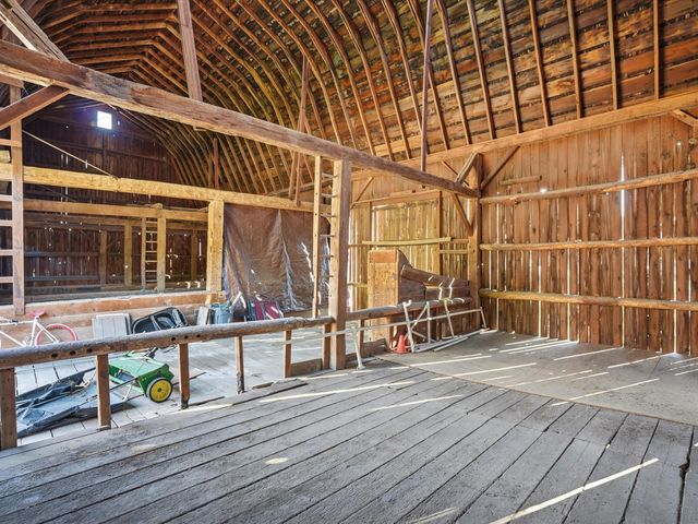 17753 Waterloo Road, Chelsea, MI 48118