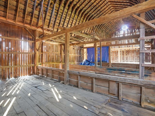 17753 Waterloo Road, Chelsea, MI 48118