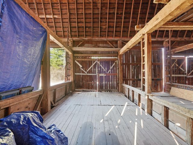 17753 Waterloo Road, Chelsea, MI 48118