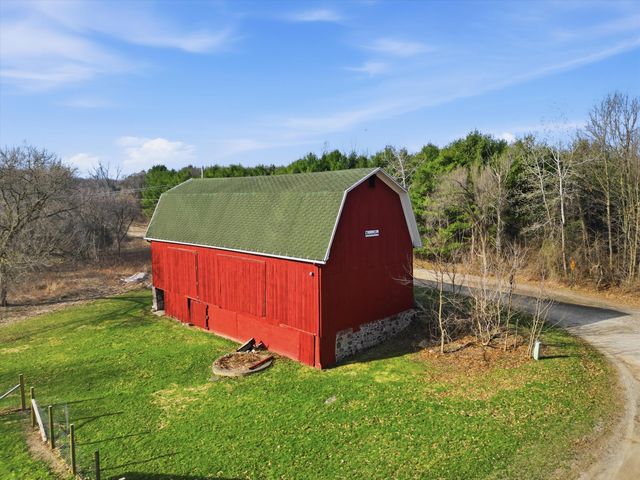 17753 Waterloo Road, Chelsea, MI 48118