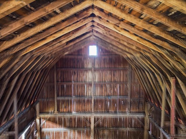 17753 Waterloo Road, Chelsea, MI 48118