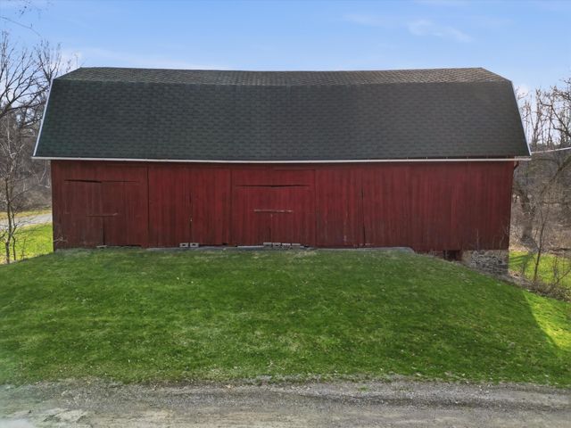 17753 Waterloo Road, Chelsea, MI 48118