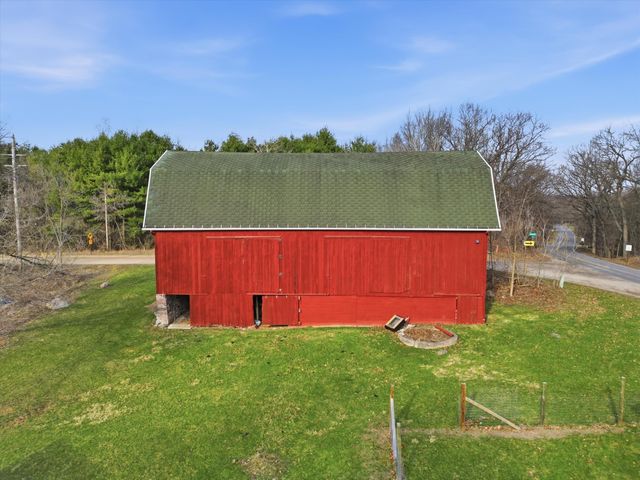 17753 Waterloo Road, Chelsea, MI 48118